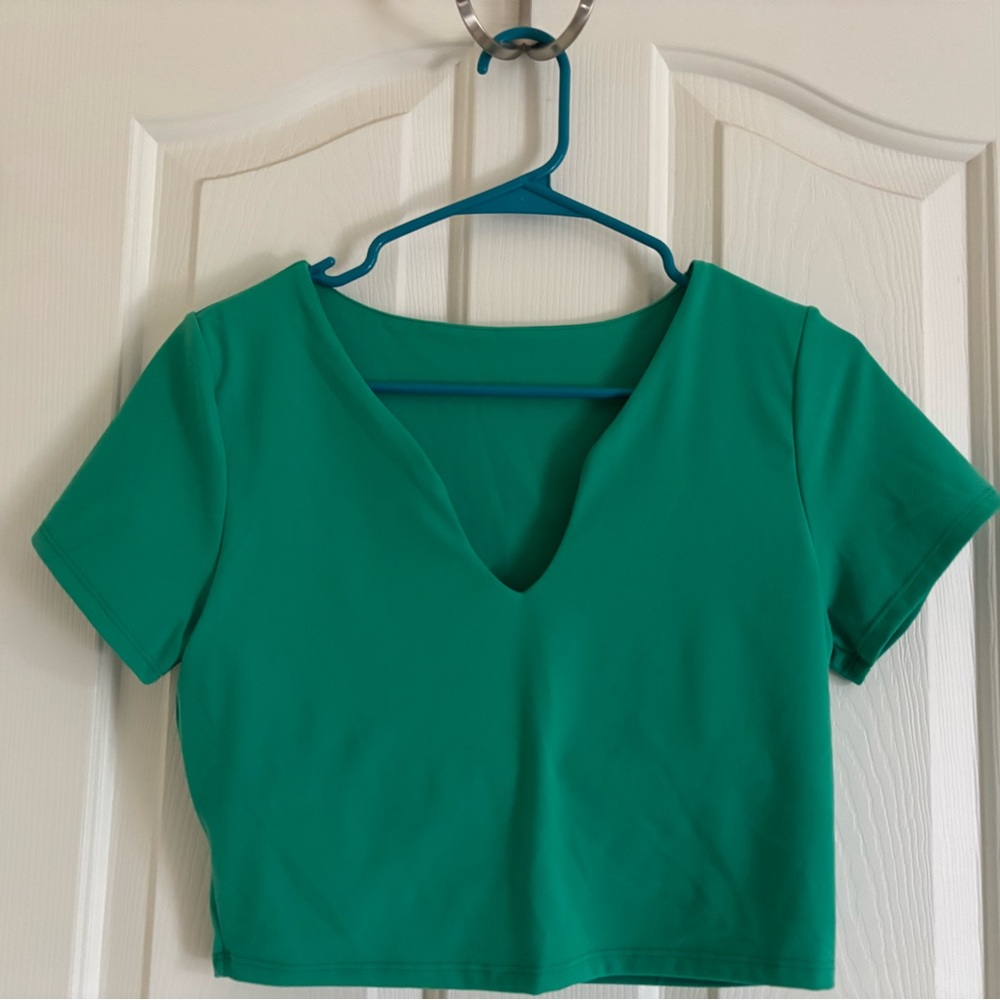 P'tula green V-Neck Crop Top